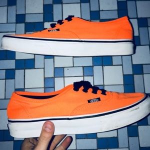 Vans authentics